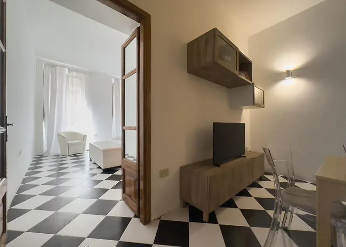 Casa Sant' Elena Hotel *